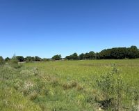 Kruiden- en faunarijke graslanden nabij het dorpje Glane
